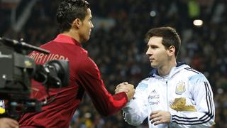 ¿Enemigos? Cristiano y Messi se saludaron amistosamente
