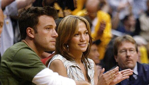 Jennifer Lopez y Ben Affleck terminaron 2004 cuando eran una de las parejas más populares. (Foto: LEE CELANO / AFP)