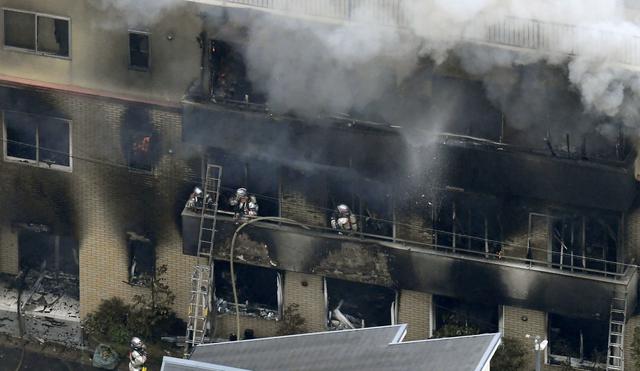 Fans de Kyoto Animation recogen fondos tras el incendio. Foto: Reuters