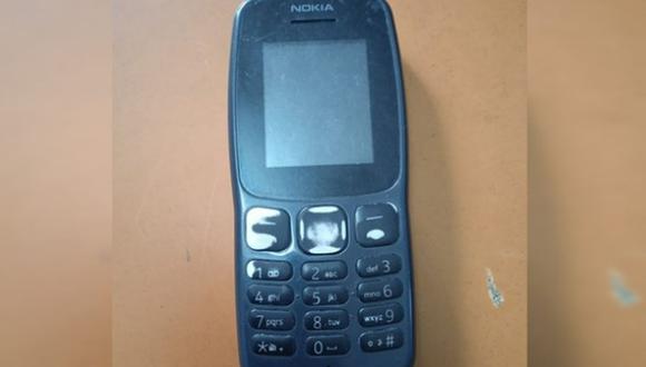 Este fue el teléfono celular que un sujeto intentó ingresar entre sus pertenencias al penal de varones de Arequipa | Foto: INPE