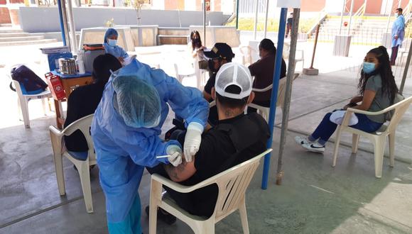 Jiménez precisó que si bien no hay una fecha confirmada para iniciar inoculación de este grupo etario, sostuvo que esto será pronto y no en el mes de diciembre. (Foto: GEC)