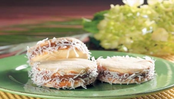 Alfajores de maicena con coco rallado