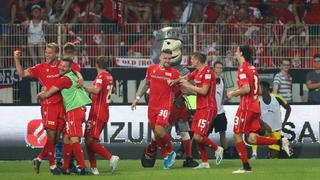 Jugadores del Unión Berlín salvaron el descenso, festejaron con hinchas y ahora serán sancionados
