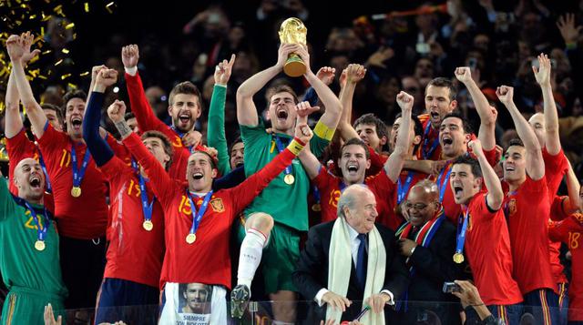 Iker Casillas y los trofeos que ha levantado como gran capitán - 2