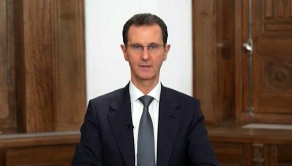 El presidente Bashar al Asad pronuncia un discurso televisado en Damasco el 16 de febrero de 2023. (Foto de TV siria / AFP)