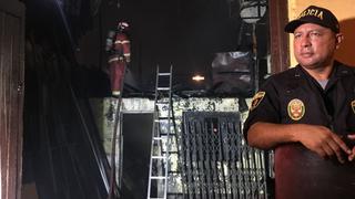 Cercado de Lima: incendio consumió 5 casas del jirón Huari