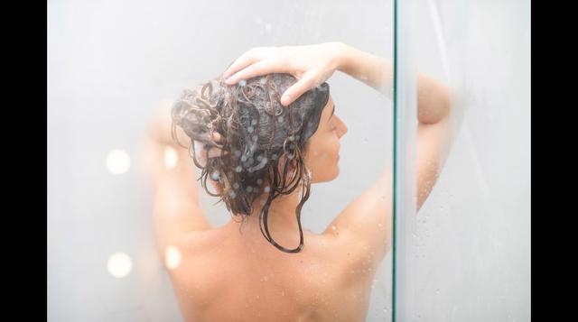 ¿Tienes caspa? Dile adiós con estos 5 consejos - 2