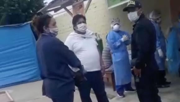El excongresista Ushñahua pidiendo ser atendido en el Hospital Amazónico de Yarinacocha. (Captura: Frente a Frente)
