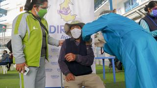 Ayacucho: trabajadores de limpieza pública y serenos recibieron primera dosis de vacuna contra el COVID-19