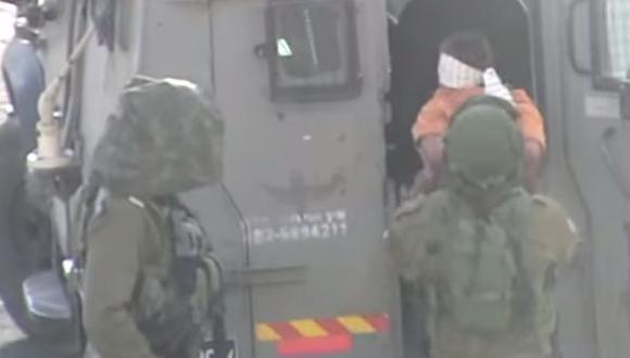 Soldados israelíes detienen a niño con discapacidad mental