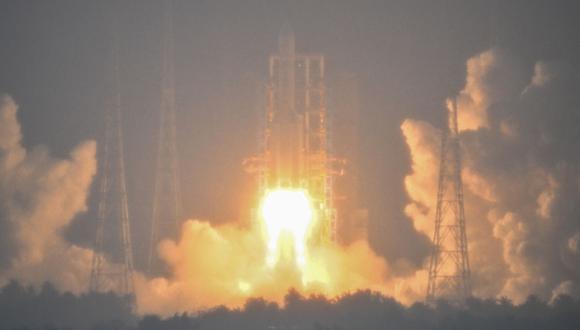 Un cohete Changzheng 5 (Larga Marcha 5 en español) transportando la sonda Change-6 despegó del Centro de Lanzamiento Espacial Wenchang este 3 de mayo.