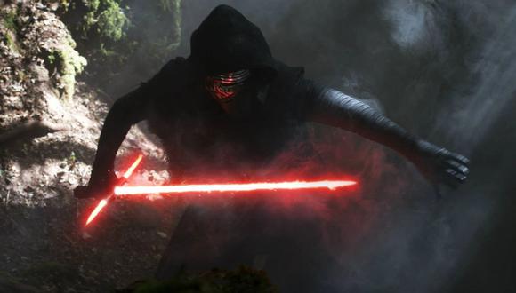 Kylo Ren, antes Ben Solo, es el máximo representante de la Primera Orden al comienzo de "Star Wars: The Rise of Skywalker". (Fuente: Star Wars)