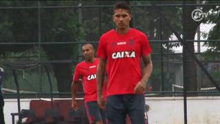 Paolo Guerrero practicó definición y falló una jugada increíble