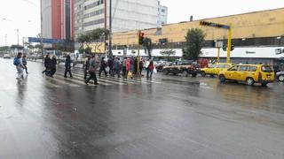 Intensa llovizna cae sobre varios distritos de Lima desde la madrugada [FOTOS]