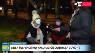 Ciudadanos llegan a centros de vacunación en Cercado de Lima a pesar de estar cerrados 