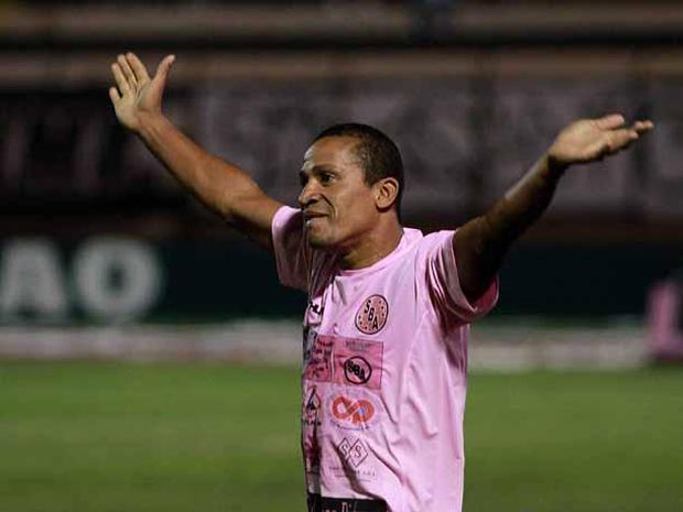 Carlos \"Kukin\" Flores anotó su primer gol con tan solo 17 años. (Foto: Difusión)