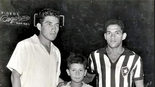 José Fernández y Garrincha, 1960. FOTO: Las temporadas Internacionales en el Perú 1924-1974.