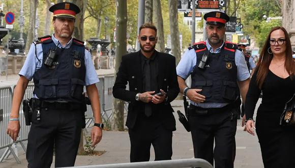 Neymar viajó hasta Barcelona para continuar con el juicio. (Foto: AFP)