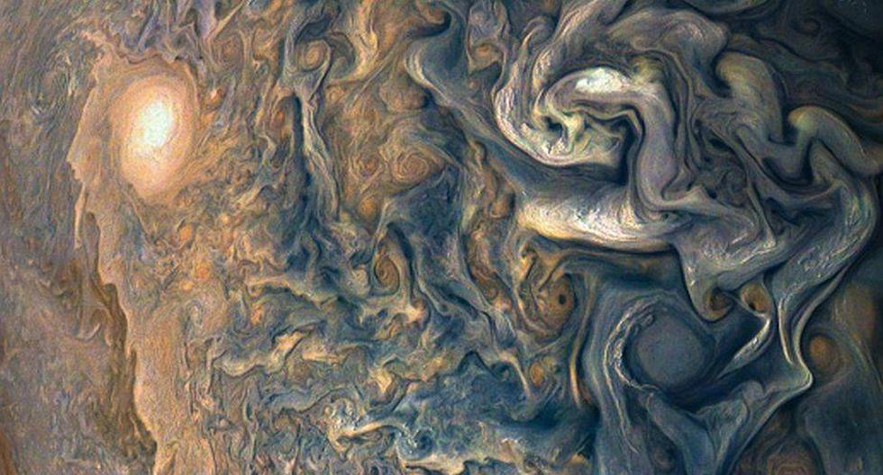 Juno capturó esta imagen de nubes coloridas y turbulentas en el hemisferio norte de Júpiter. (Foto: NASA)
