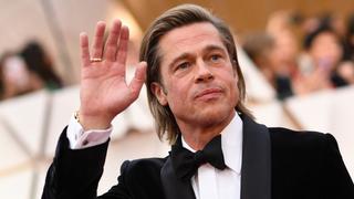 Captan a Brad Pitt saliendo en silla de ruedas de un centro médico en Beverly Hills