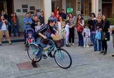 Le robaron la bicicleta y sus alumnos le compraron una nueva: “fue inolvidable”