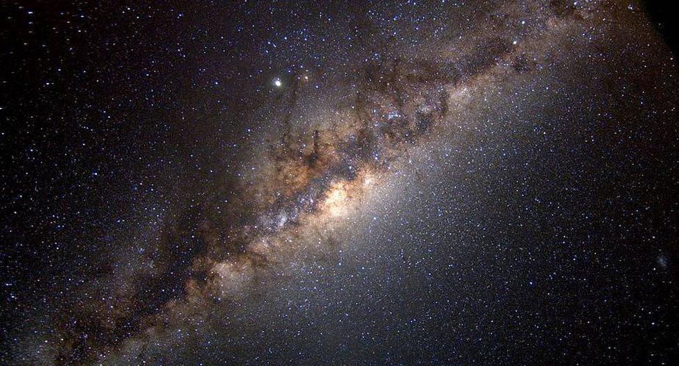 El objeto descubierto, denominado Antlia 2, tiene una luminosidad muy débil y una masa muy baja para su enorme tamaño. (Foto: NASA.gov)