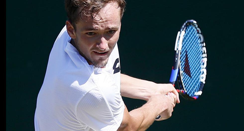 Daniil Medvedev faltó el respeto a una jueza de Wimbledon al tirarle monedas (Foto: EFE)