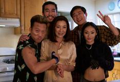 “Los hermanos Sun”: Michelle Yeoh brilla en una serie plagada de acción y humor