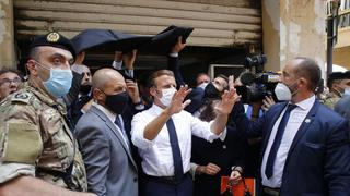 Macron en Beirut: multitud recibe al presidente de Francia con gritos y arengas contra políticos del Líbano