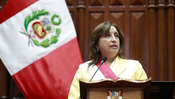 La primera medida de Boluarte como presidenta fue dejar sin efecto  el  toque de queda decretado “ilegalmente” por su antecesor en el cargo, Pedro Castillo Terrones. (Foto: Presidencia Perú)