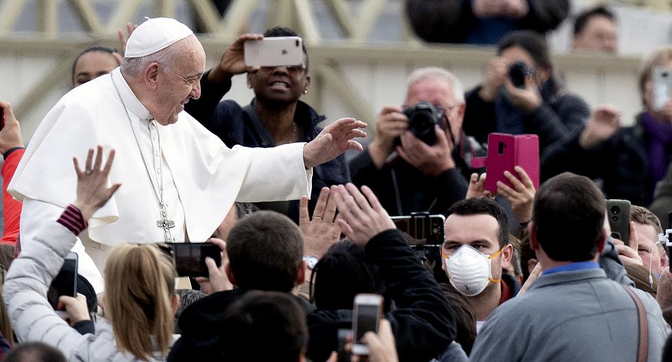 El mismo Papa Francisco ha sido víctima de insultos en sus redes sociales, donde comparte mensajes de reflexión con los católicos. (Foto: AFP)