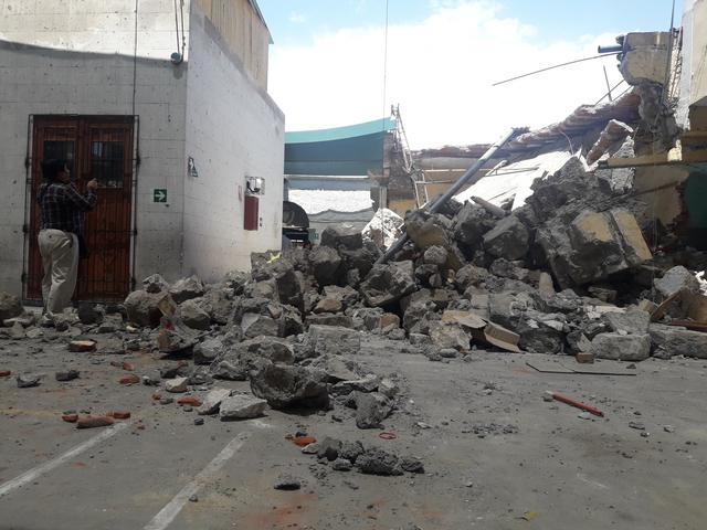 Arequipa: infraestructura de varios colegios al borde del colapso. (Foto: Zenaida Condori)