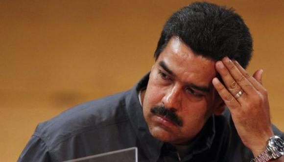 Maduro anuncia recorte de 20% en gastos por caída del petróleo