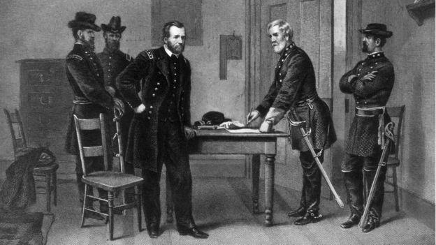 El general Lee (der.) se rindió ante el general de la Unión, Ulysses S. Grant.