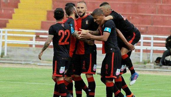 FBC Melgar venció 2-1 a San Martín y lidera el Torneo de Verano