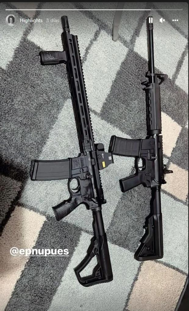Salvador Ramos subió foto de sus rifles a Instagram.