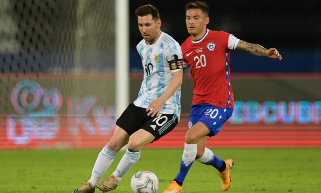 Argentina y Chile chocan en su primer partido de Copa América 2021 con Lionel Messi como la gran figura | Foto: AFP