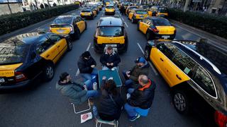 Uber y Cabify dejarán Barcelona debido a nueva norma del sector