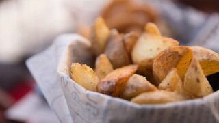 El truco con vinagre para tener papas fritas crujientes