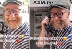 Extranjero tiktoker queda sorprendido al ver un teléfono público en las calles de México