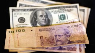 Peso argentino vuelve a caer