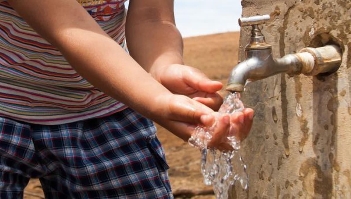 Falta de agua: la tortura de la gota para las viviendas