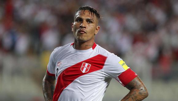 Paolo estuvo ausente solo en seis de los 36 partidos que Gareca ha dirigido en la selección peruana. El delantero faltó cuando estuvo lesionado o suspendido y solo una vez fue por decisión técnica. (Foto: EFE)