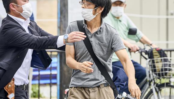 Tetsuya Yamagami suelta el arma con la que mató a Abe. AP