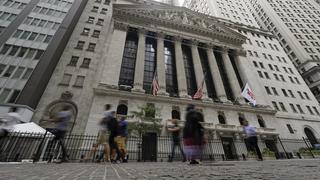 Wall Street abre en rojo por temor a desaceleración económica ante propagación de COVID-19