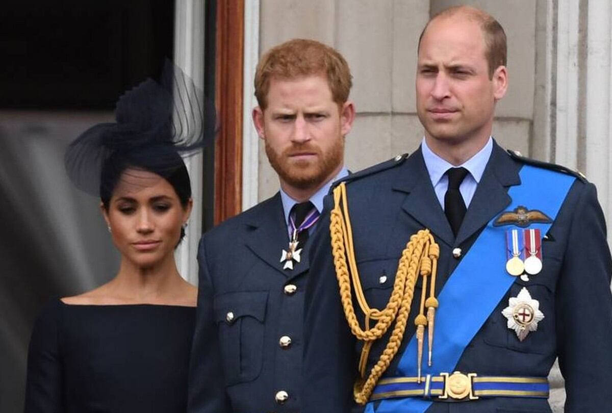 Después de la muerte de Lady Di, es muy posible que este sea uno de los momentos más duros que van a vivir juntos los hijos de la princesa de Gales (Foto: AFP)