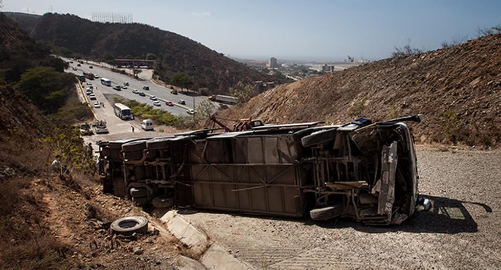 Así quedó el bus Huracán tras el accidente en Venezuela la semana pasada (Foto: EFE)