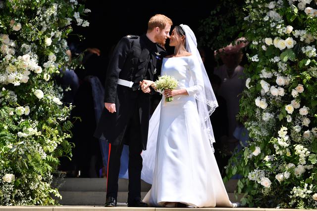 Hoy, el príncipe Harry y Meghan Markle cumplen dos años de casados. En esta galería, rescatamos algunas curiosidades detrás del inolvidable vestido de novia de la ex Duquesa de Sussex. (Foto: AFP)
