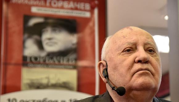 El exjefe de la URSS Mikhail Gorbachev habla durante la presentación de su libro "Sigo siendo un optimista" en una librería en Moscú el 10 de octubre de 2017. (Foto de Vasily MAXIMOV / AFP)