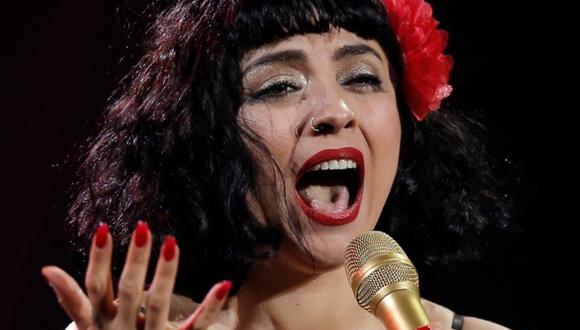 Mon Laferte se presentó en Viña del Mar 2020 y se dirigió al pueblo chileno. (Foto: AFP)